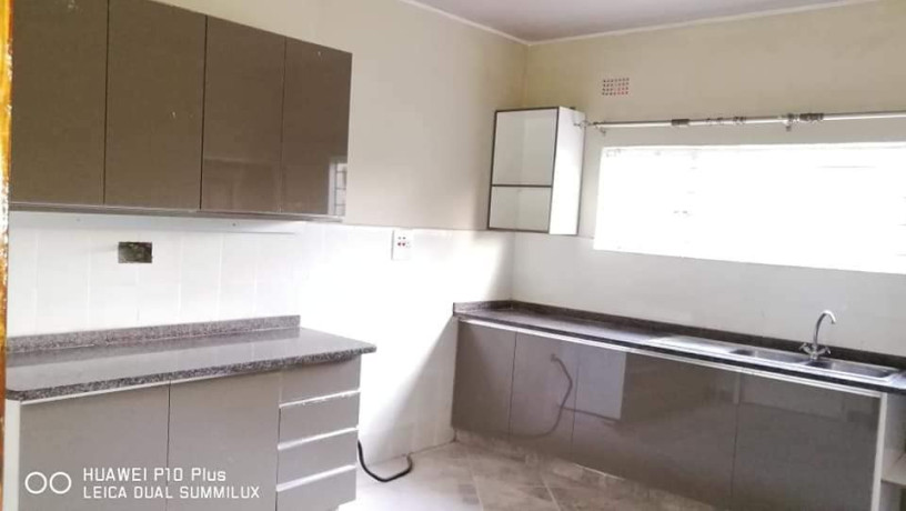 3-bedroom-flat-for-rent-in-chalala-big-5