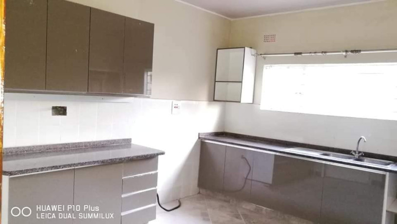 3-bedroom-flat-for-rent-in-chalala-big-5