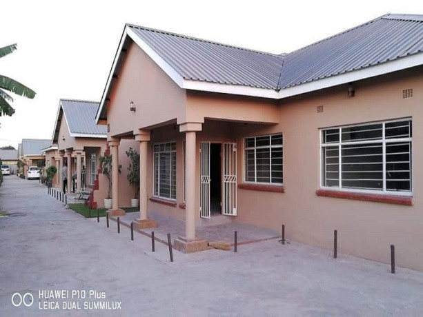 3-bedroom-flat-for-rent-in-chalala-big-2