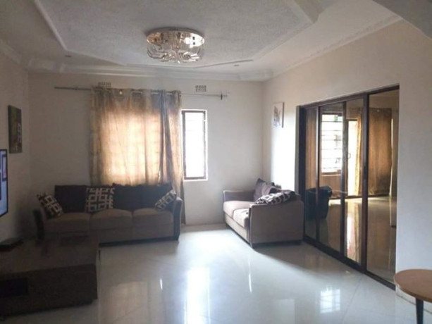 executive-house-for-sale-in-ibex-meanwood-big-4