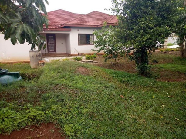 executive-house-for-sale-in-ibex-meanwood-big-2