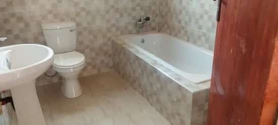 2-bedroom-flat-for-rent-in-meanwood-ibex-big-1
