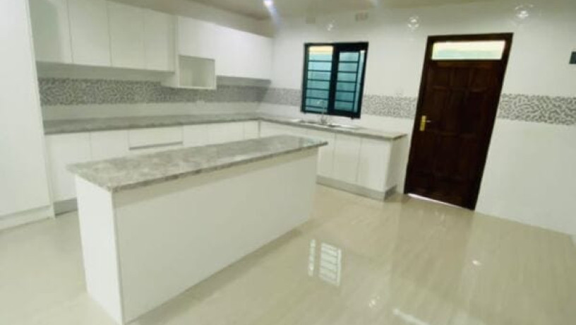 3-bedroom-flat-for-rent-in-kabulonga-big-6