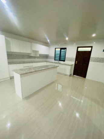 3-bedroom-flat-for-rent-in-kabulonga-big-6