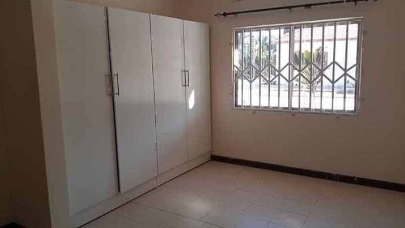 3-bedroom-flat-for-rent-in-makeni-big-3