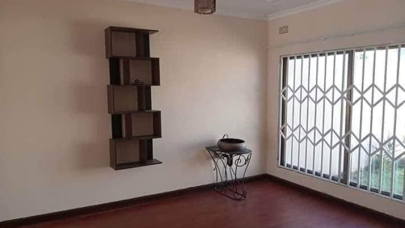 3-bedroom-flat-for-rent-in-makeni-big-8