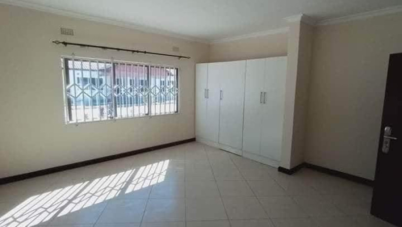 3-bedroom-flat-for-rent-in-makeni-big-2