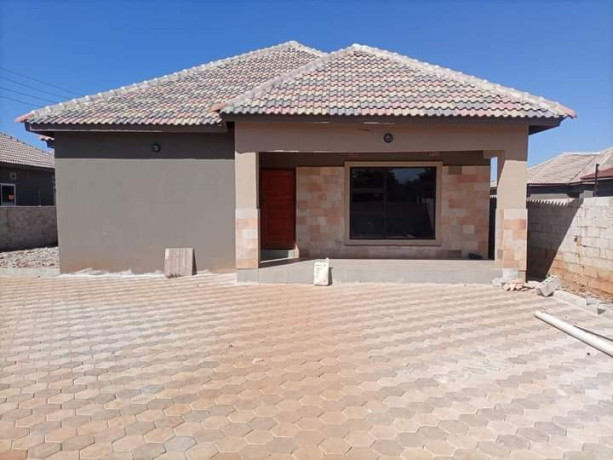 3-bedroom-apartment-for-rent-in-new-kasama-big-5