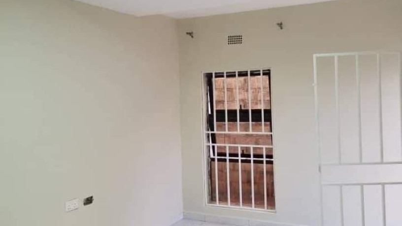 neat-and-spacious-3-bedroom-apartment-for-rent-in-chalala-big-2