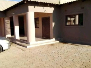 3 Bedroom Flat For Rent In Chalala