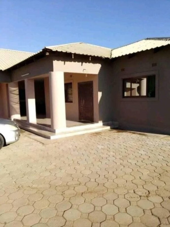 3-bedroom-flat-for-rent-in-chalala-big-0