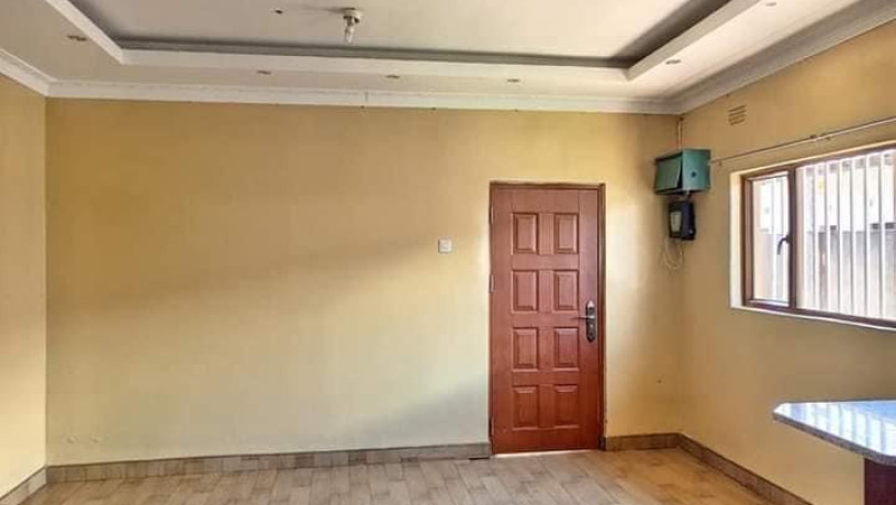 3-bedroom-flat-for-rent-in-makeni-big-7