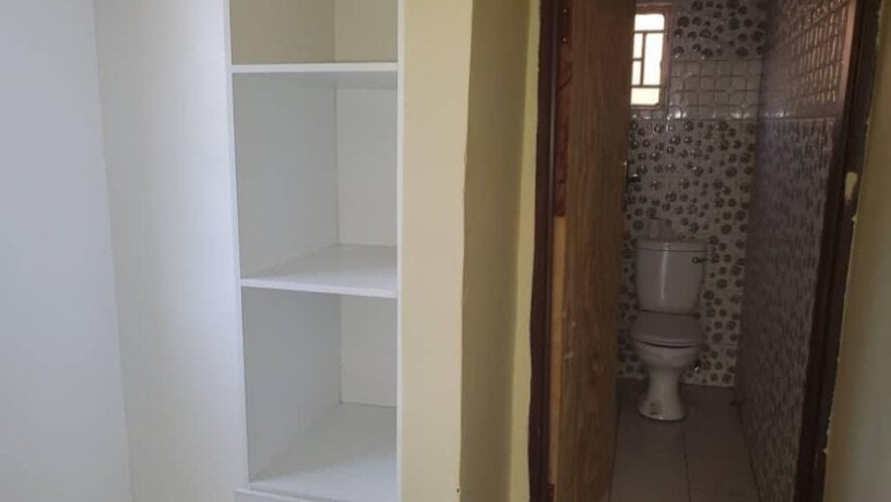 3-bedroom-flat-for-rent-in-chalala-big-5