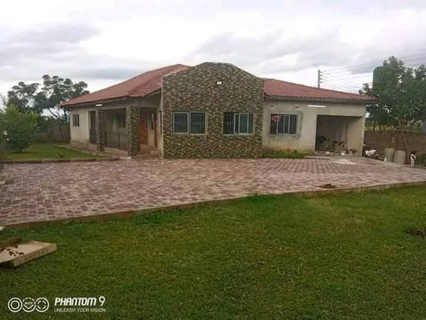 recently-built-3-bedroom-house-with-exciting-features-big-4