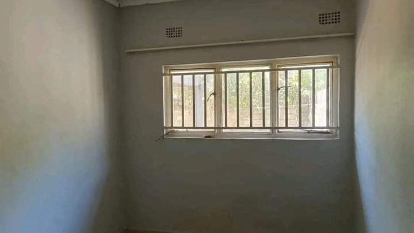 3-bedroom-flat-for-rent-in-chalala-big-7