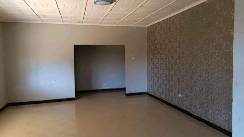 3-bedroom-flat-for-rent-in-chalala-big-1