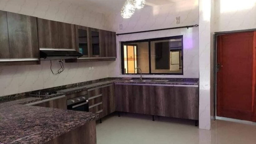 2-bedroom-flat-for-rent-in-ibex-hill-big-8