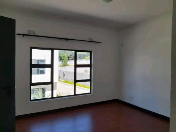 3-bedroom-flat-for-rent-in-olympia-big-5