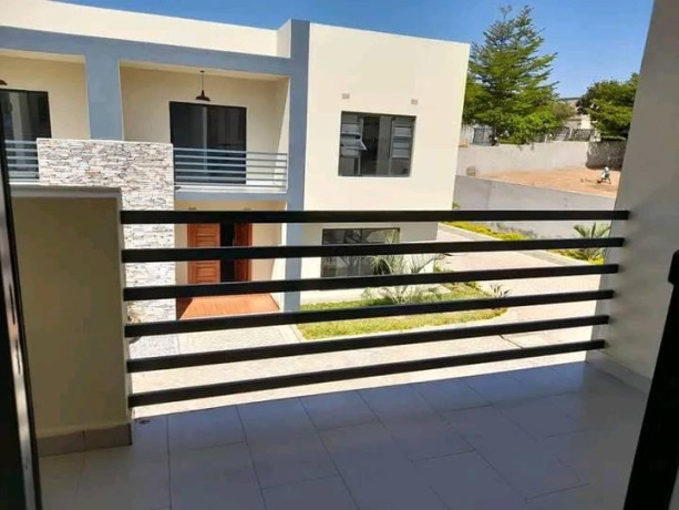 3-bedroom-flat-for-rent-in-olympia-big-8