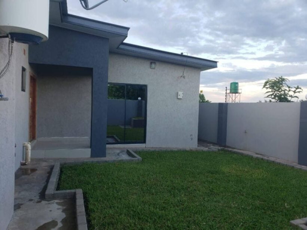 2-bedroom-flat-for-rent-in-ibex-hill-big-4