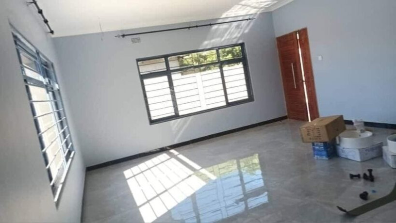 3-bedroom-flat-for-rent-in-chalala-big-8