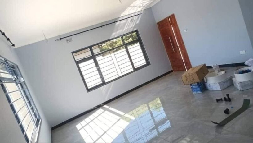 3-bedroom-flat-for-rent-in-chalala-big-7