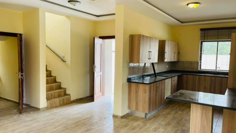 3-bedroom-houses-for-rent-in-roma-big-3