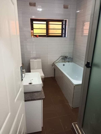 2-bedroom-flat-for-rent-in-chalala-big-4