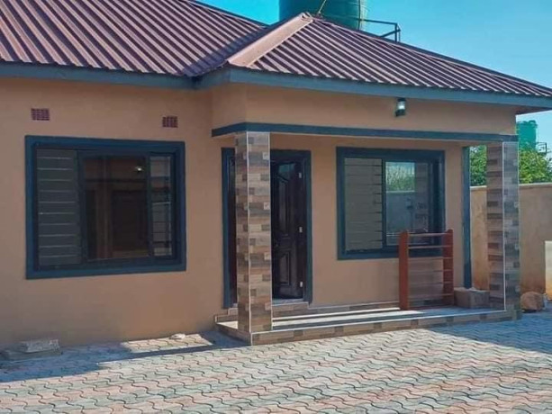 2-bedroom-flat-for-rent-in-chalala-big-0