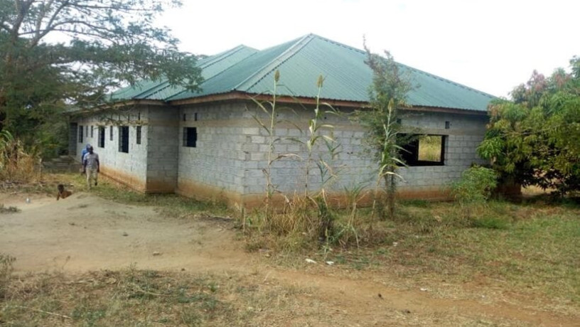 4-bed-4-bath-incomplete-house-for-sale-in-chongwe-big-0