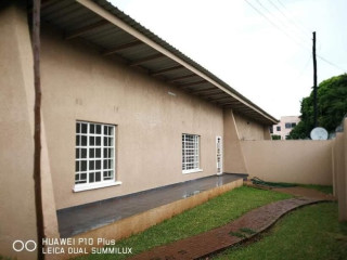 3-bedroom-flat-for-rent-in-kabulonga