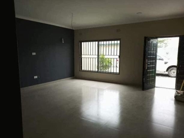 2-bedroom-flat-for-rent-in-waterfalls-big-3