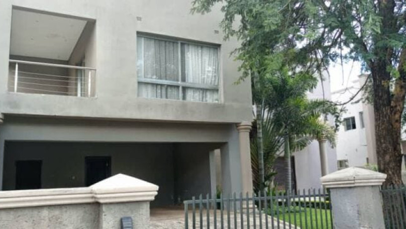 3-bedroom-flat-in-eureka-park-big-3