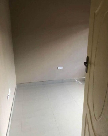 2-bedroomed-flat-for-rent-in-chalala-big-4