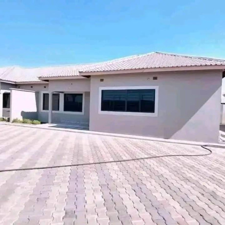 modern-flat-close-to-apex-university-big-5