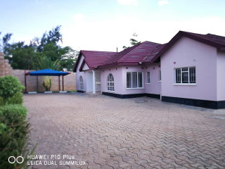 3-bedroom-house-for-rent-in-roma