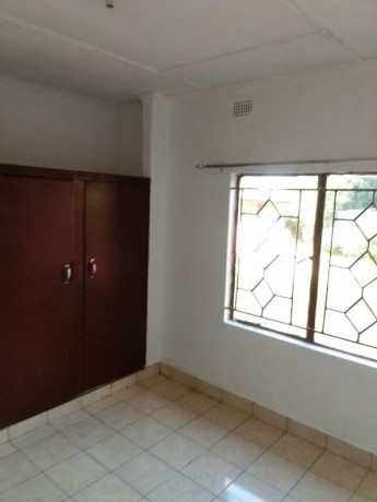 3-bedroom-house-for-rent-in-avondale-big-4