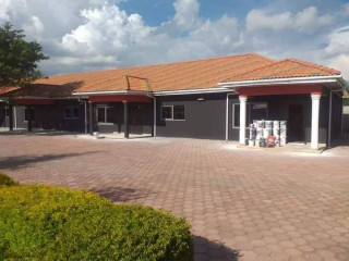 beautiful-4-bedroom-flat-with-master-bedroom-in-serene-environment