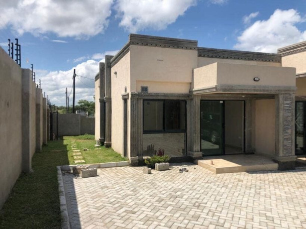 1-bedroomed-apartment-flat-for-rent-in-foxdale-big-2