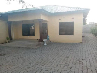 2 Bedroom Flat For Rent in Foxdale