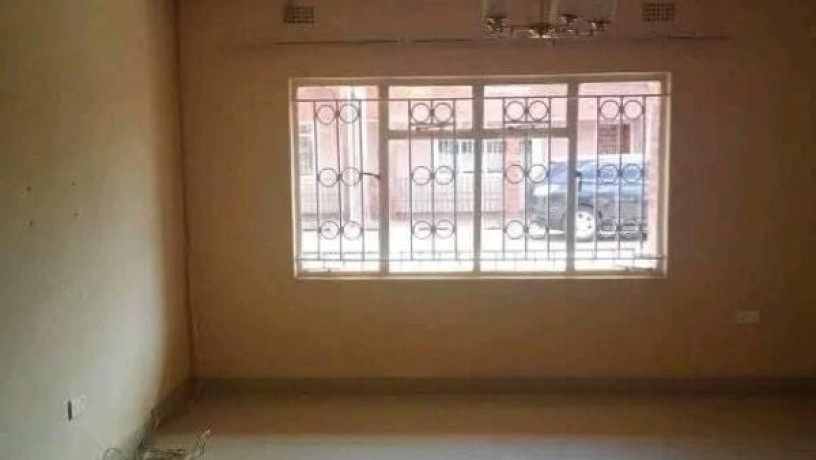 2-bedroom-flat-for-rent-in-chalala-big-4