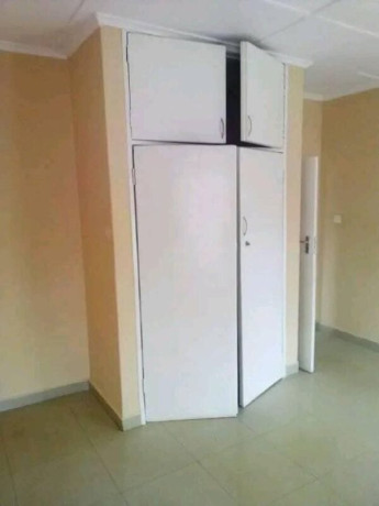 2-bedroom-flat-for-rent-in-chalala-big-3