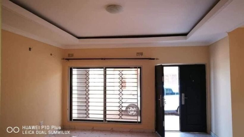 2-bedroom-flat-for-rent-in-chalala-big-8