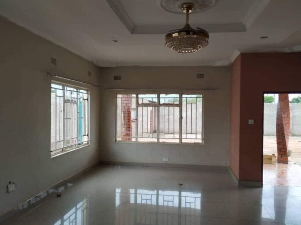 3-bedroom-house-for-rent-in-lilayi-big-4