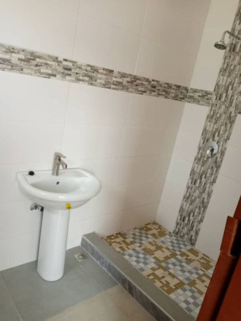 executive-newly-built-2-bedroomed-master-self-contained-flats-for-rent-big-3