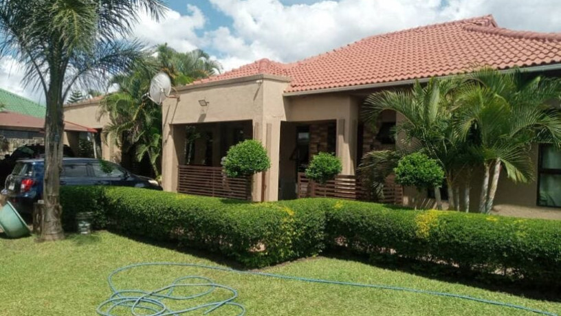 executive-4-bedroomed-standalone-house-for-rent-big-1