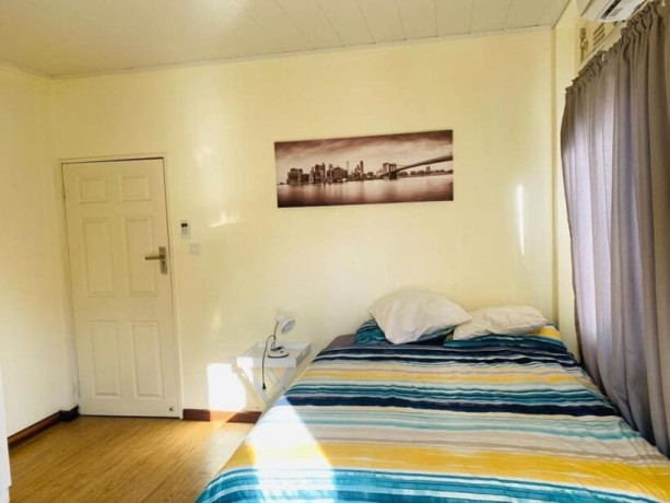 1-bedroom-flat-for-rent-in-kabulonga-big-3