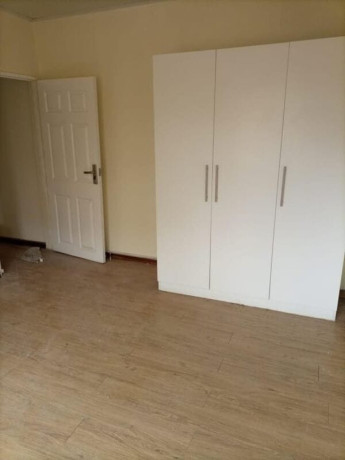 1-bedroom-flat-for-rent-in-kabulonga-big-9