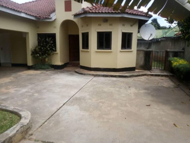 3-bedroom-house-for-rent-in-kabulonga-near-mika-hotel-big-6