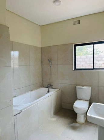 3-bedroom-flat-for-rent-in-meanwood-ibex-big-5